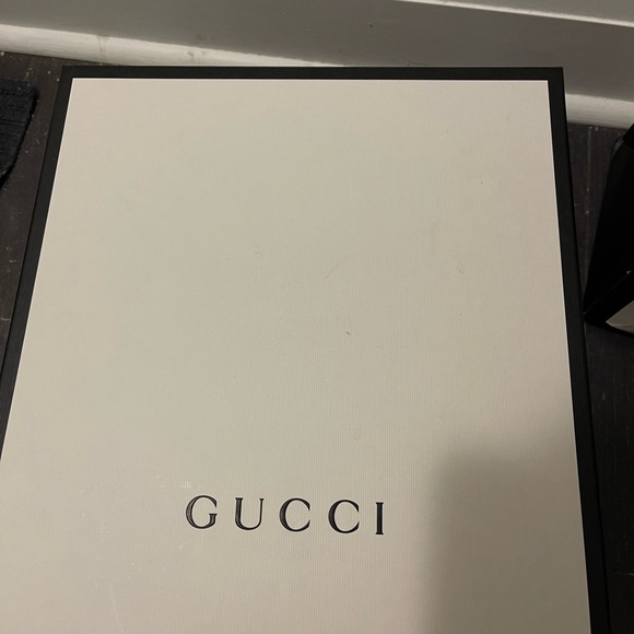Rarely used Gucci boots come with full pack - Picture 7 of 7